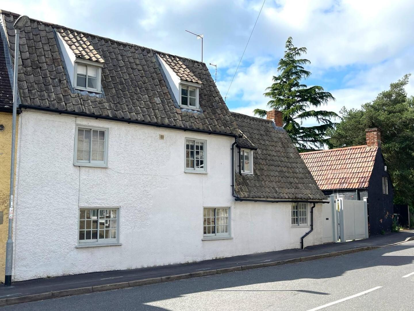 Elegant Oak Beamed House In Pretty Village - Cambridge Homehost Buckden  Exterior foto