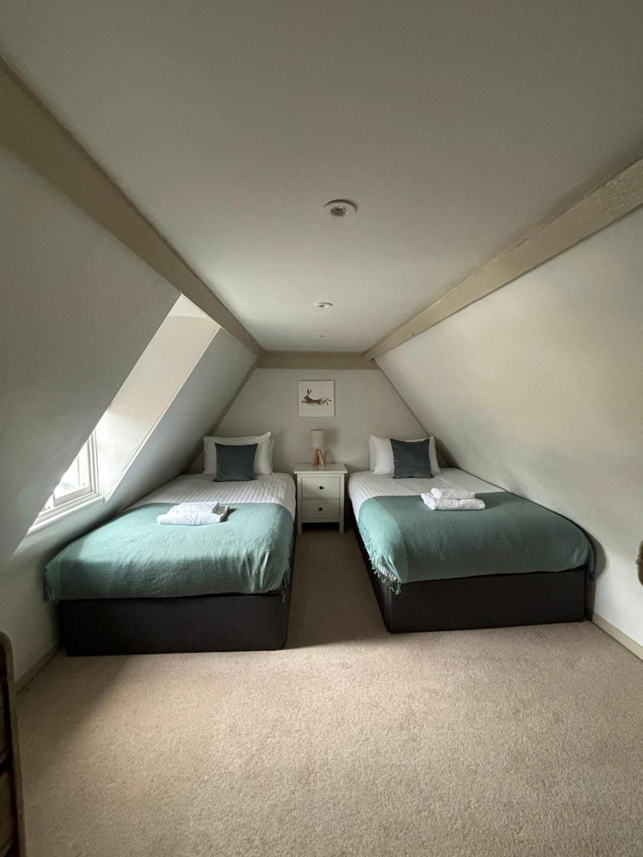 Elegant Oak Beamed House In Pretty Village - Cambridge Homehost Buckden  Exterior foto